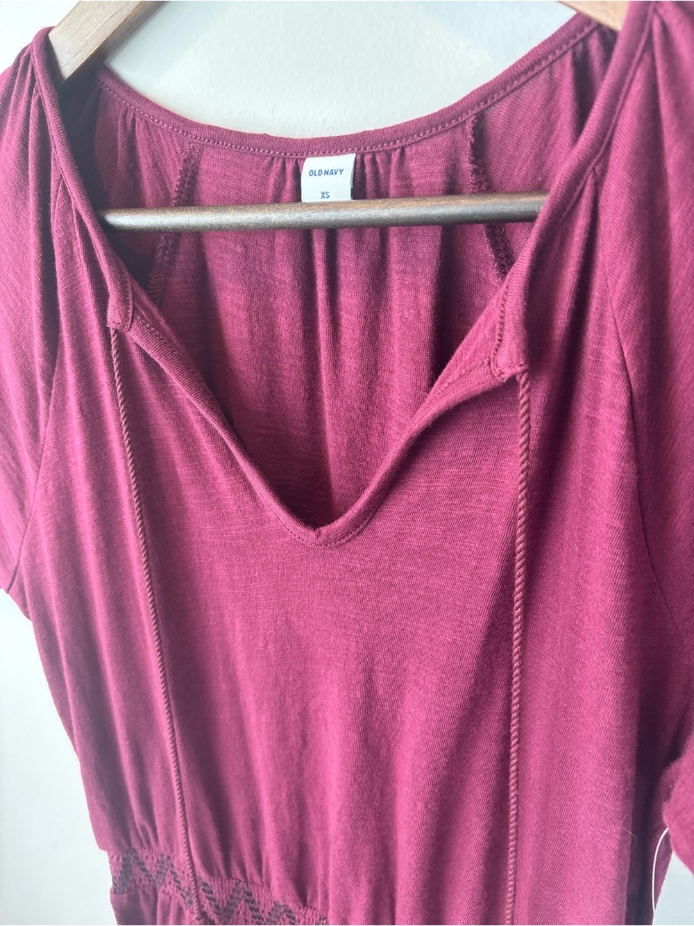 Old Navy Burgundy Maxi Dress Women’s XS Short Sleeve V Neck Smocked Waist Boho - Picture 5 of 8